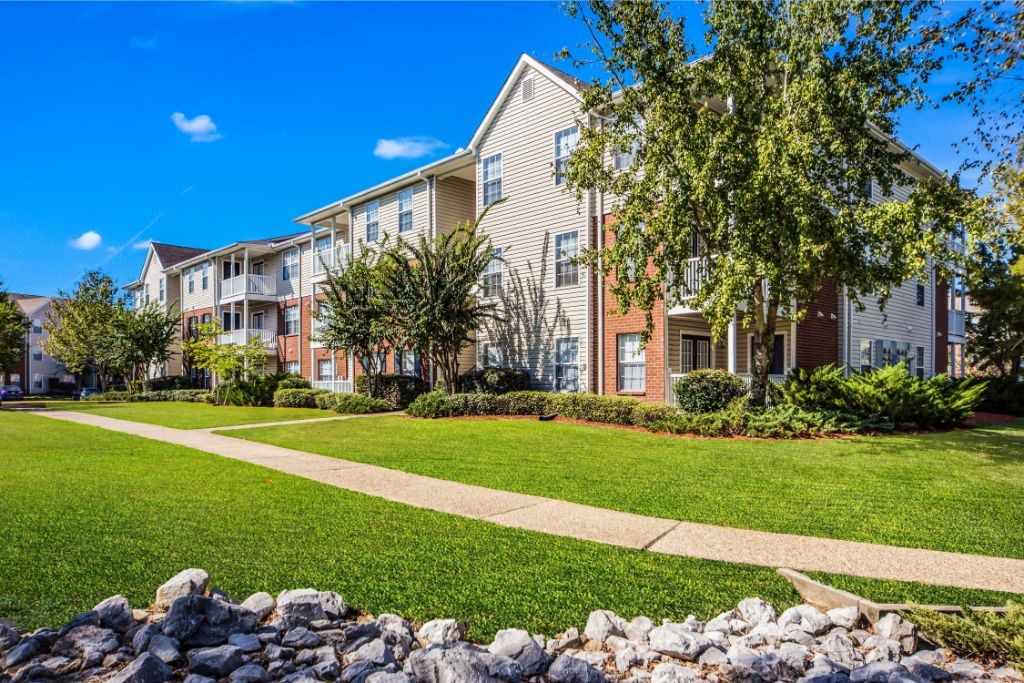 Apartment Buildings at Reserve at Park Place Apartment Homes, 39402