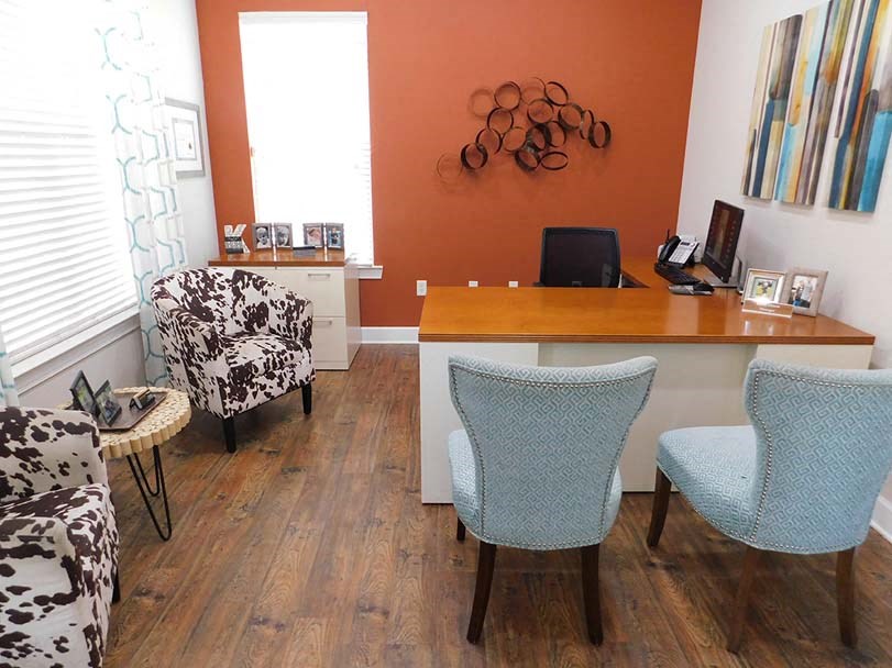 Elegant Leasing Office at Carlton Park Apartment Homes, Flowood, Mississippi
