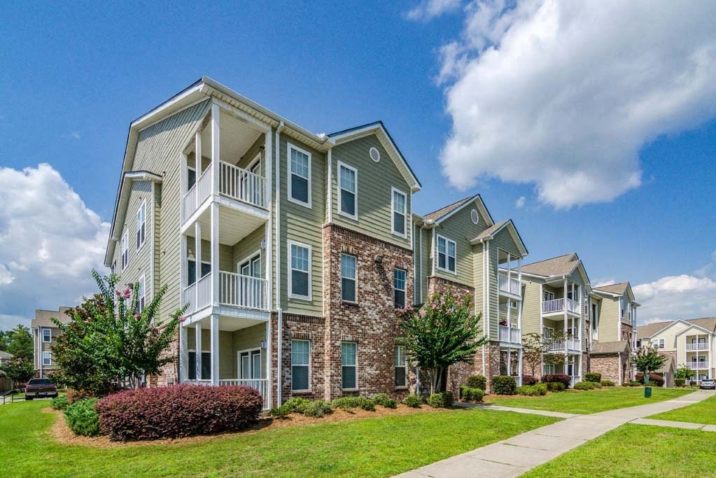 Charleston Apartment Homes, 2889 Sollie Rd, Mobile, AL - RentCafe