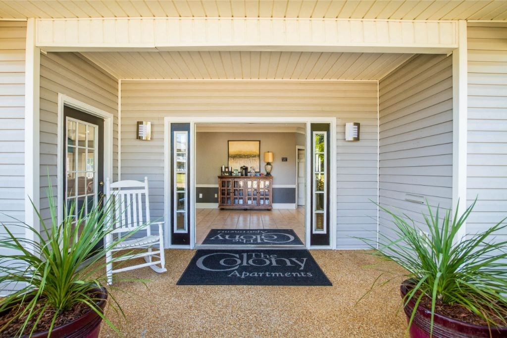 Clubhouse Entrance at The Colony Apartment Homes, Columbus