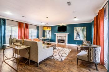 Clubhouse Living Room at The Vineyard at Castlewoods Apartment Homes, Brandon, MS, 39047