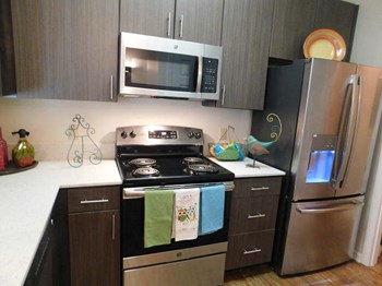 Kitchen Accessories Kitchen Accessories at Legacy Apartment Homes, Ridgeland, Mississippi, 39157 - Photo Gallery 4