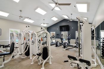 community gym at Bridgewater Apartment Homes, Mississippi