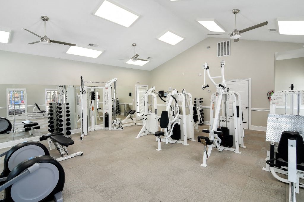 the gym at the preserve at great pond apartments in windsor, ct  at Bridgewater Apartment Homes, Brandon, 39047