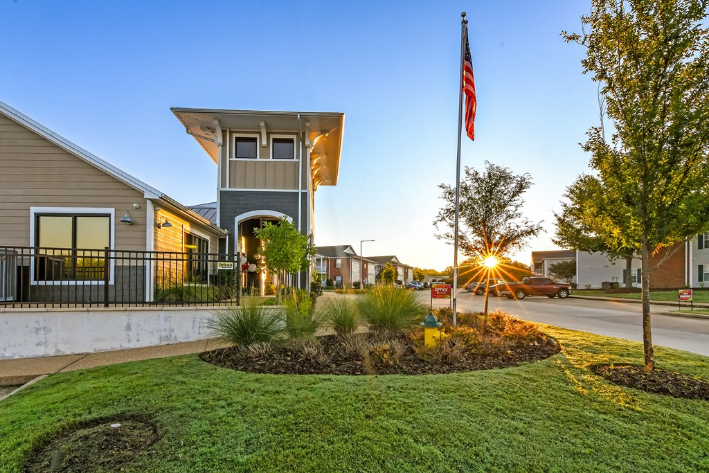 property entry at Crossgates Apartment Homes, Mississippi 39759