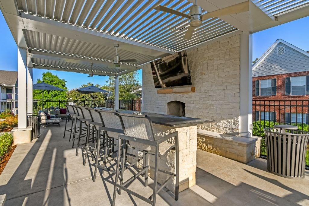 BBQ at Crossgates Apartment Homes, Starkville, MS