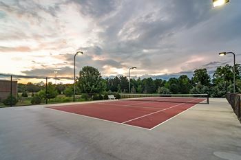 Tennis court at Avalon Apartment Homes in Starkville, 39759