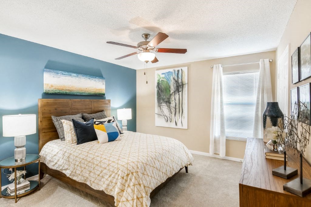 Bedroom at Crossgates Apartment Homes, Mississippi, 39759
