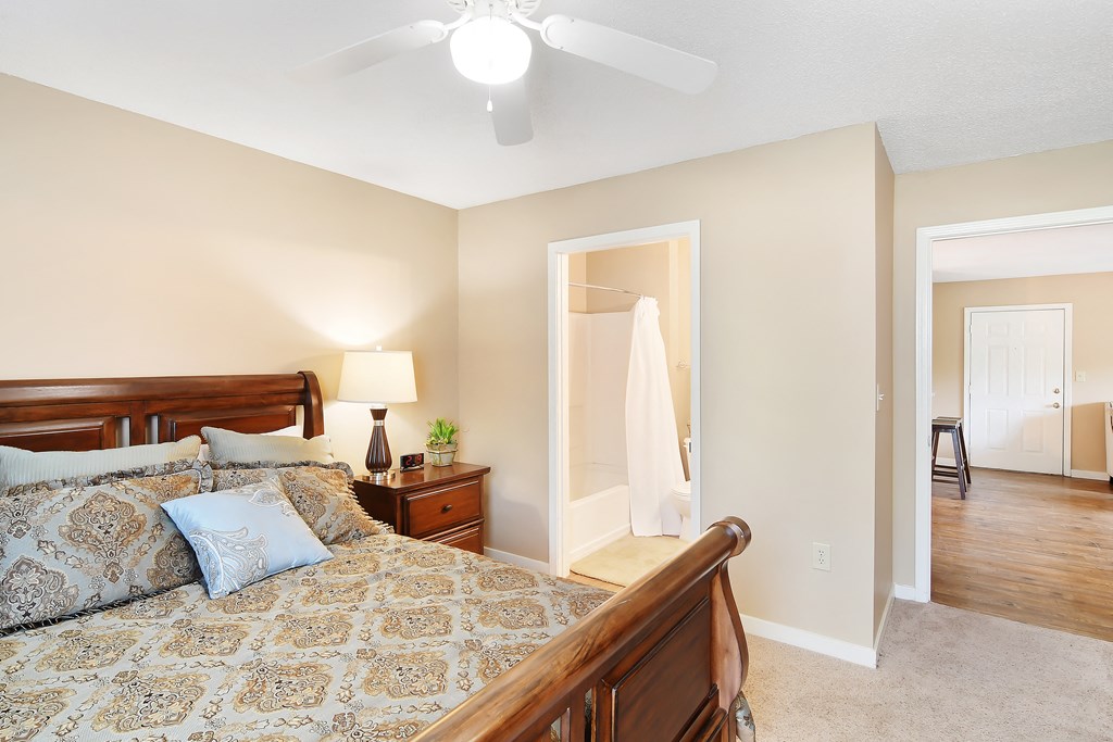 Bedroom With Closet at The Colony Apartment Homes, Mississippi