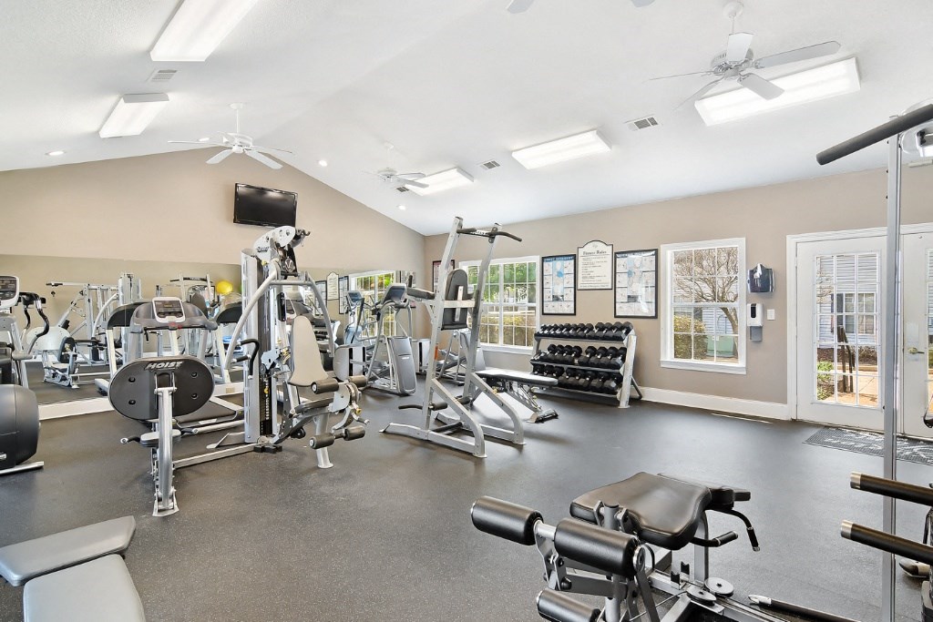 the gym at the shiloh green apartments in kennesaw, ga at Lexington Pointe Apartment Homes, Mississippi, 38655