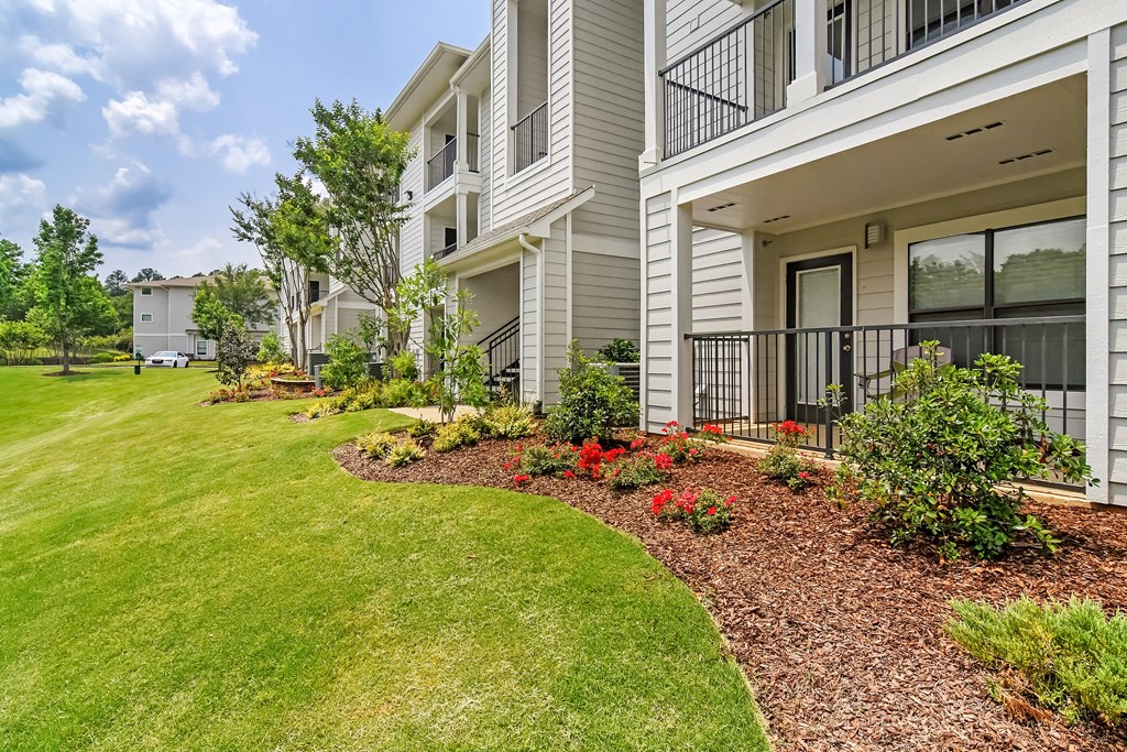 patio and balcony at The Azul Apartment Homes in Oxford, MS