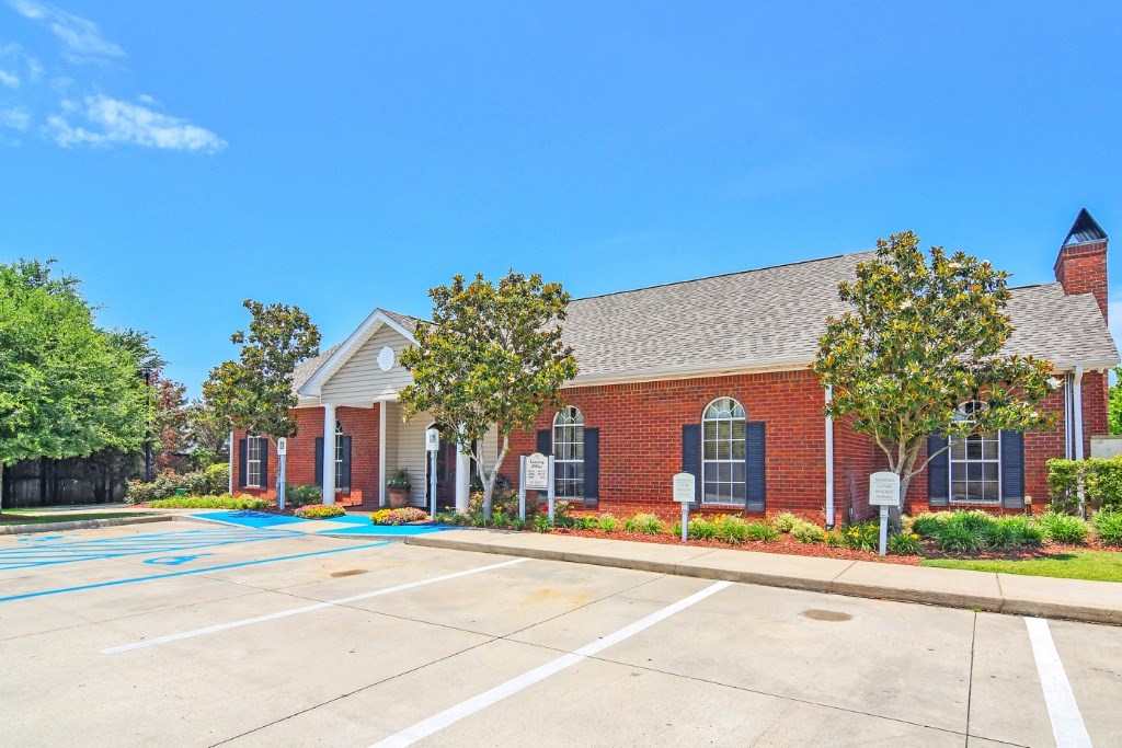 the preserve at ballantyne commons apartment community  at Landing at Willow Bayou Apartment Homes, Bossier City, 71111