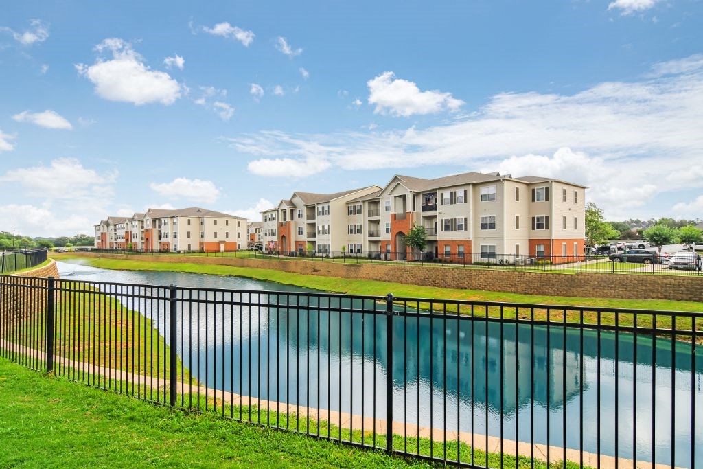the preserve at ballantyne commons community pond at Cumberland Place Apartment Homes, Tyler, 75703