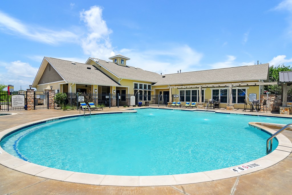 Invigorating Swimming Pool at Wellington Grande Apartment Homes, Longview, TX, Texas, 75605