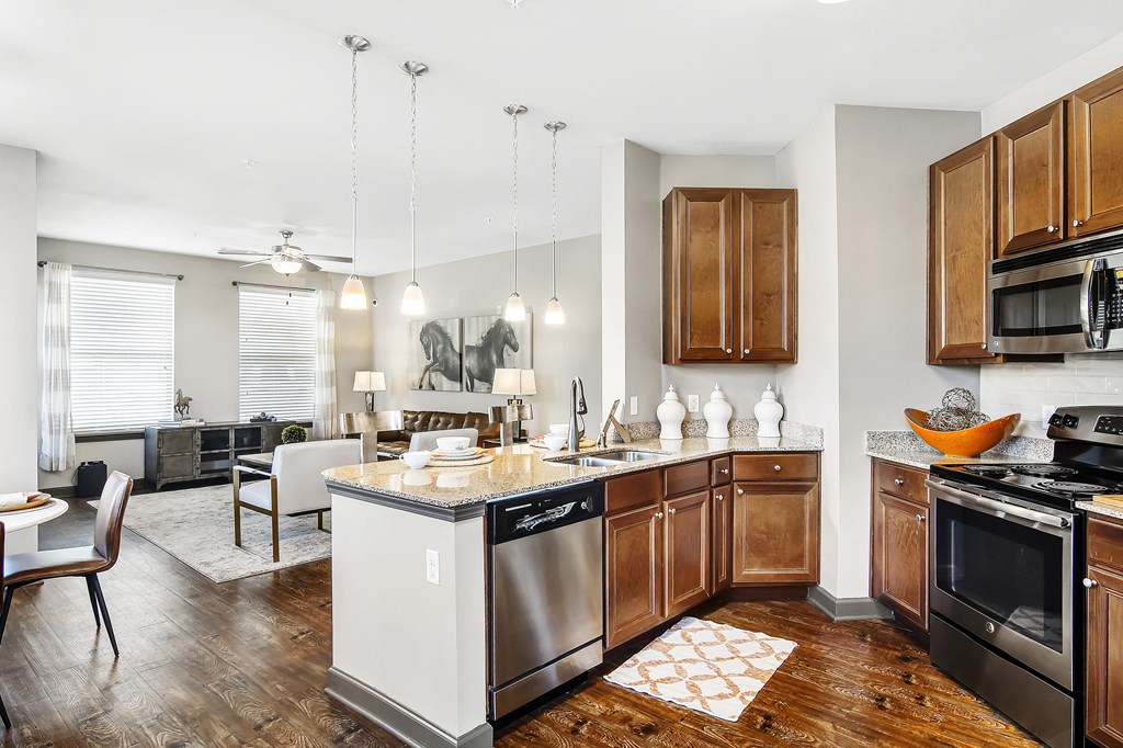 Amazing kitchens with modern appliances at Wellington Grande Apartment Homes, Longview, TX, 75605