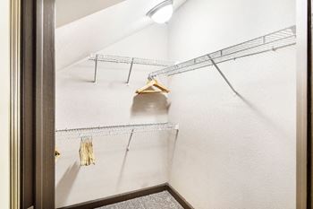 Large walk-in closets at Wellington Grande Apartment Homes, Longview, TX, 75605