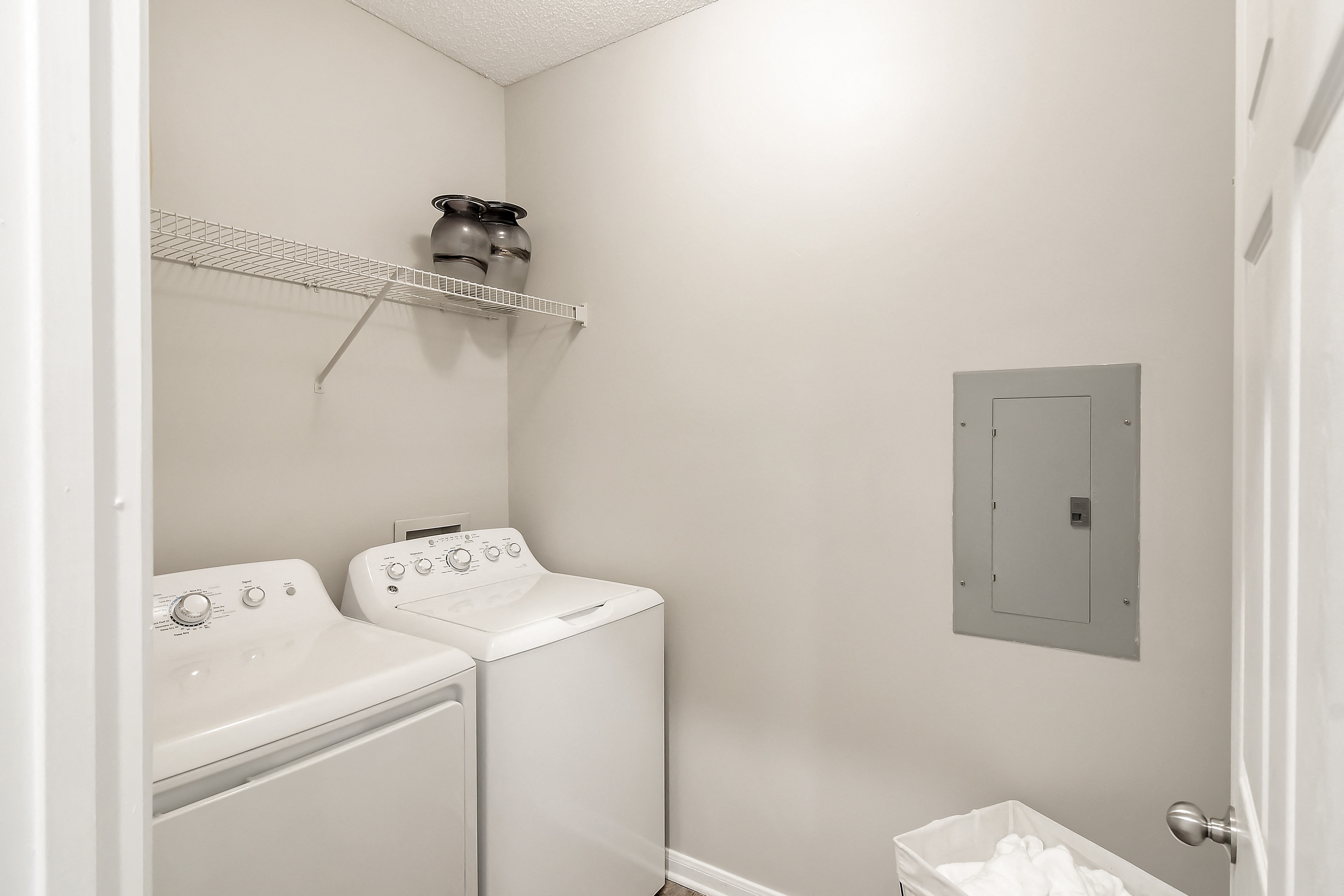 Lagniappe Of Biloxi Apartment Homes, 831 Cedar Lake Rd