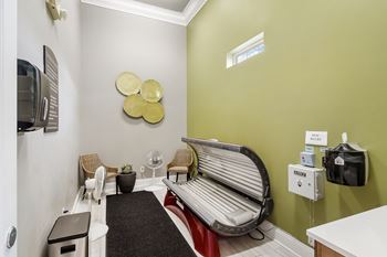 Tanning beds at Charleston Apartment Homes, Mobile, AL 36695