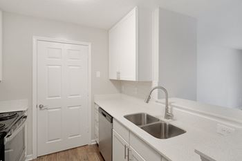 Quartz countertops at The Woodlands Apartment Homes, Meridian, Mississippi