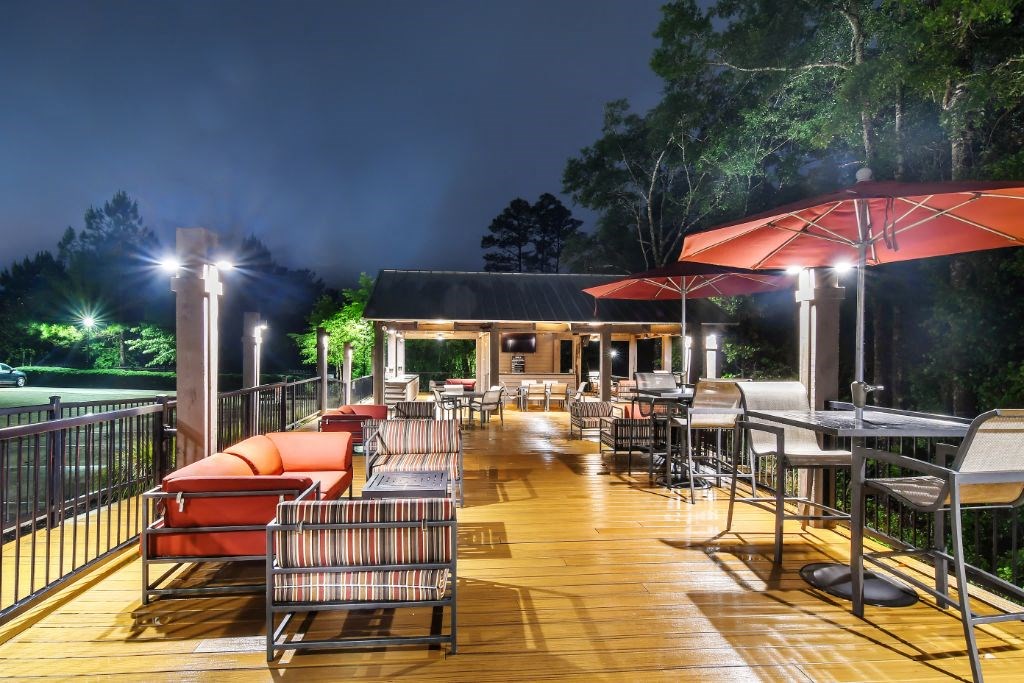 a restaurant or other place to eat at green canyon leisure farms