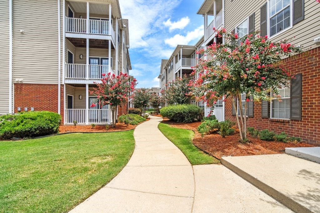 the boulders apartments apartments in walnut creek ca to rent photo 1 at Summit of Shreveport Apartment Homes, Shreveport, LA, 71105