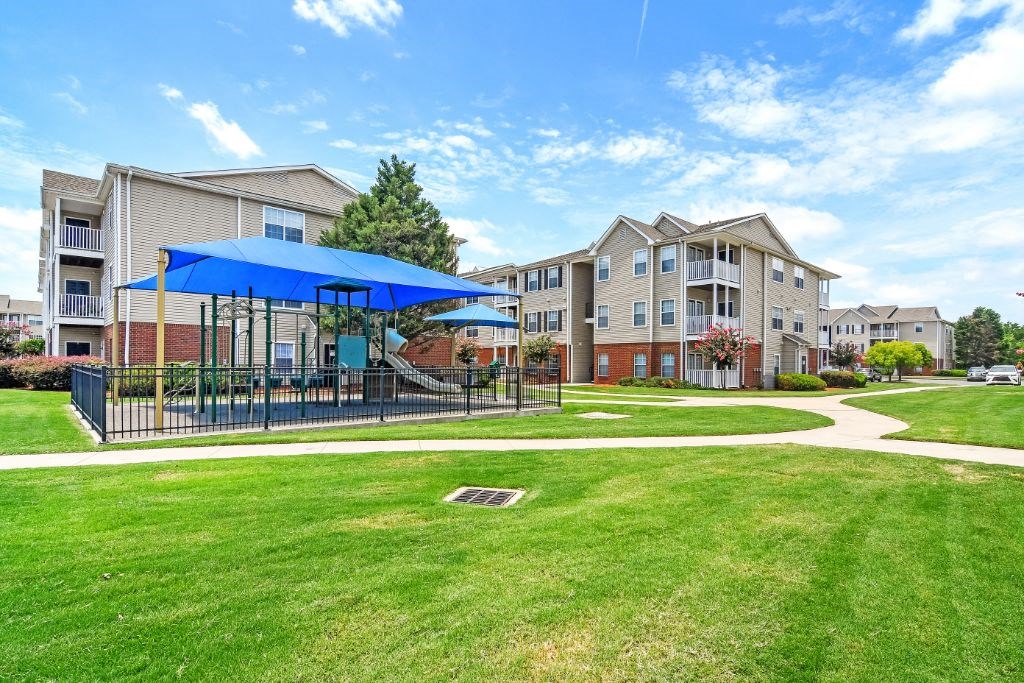 the reserve at fairfax corner apartments at Summit of Shreveport Apartment Homes, Louisiana, 71105