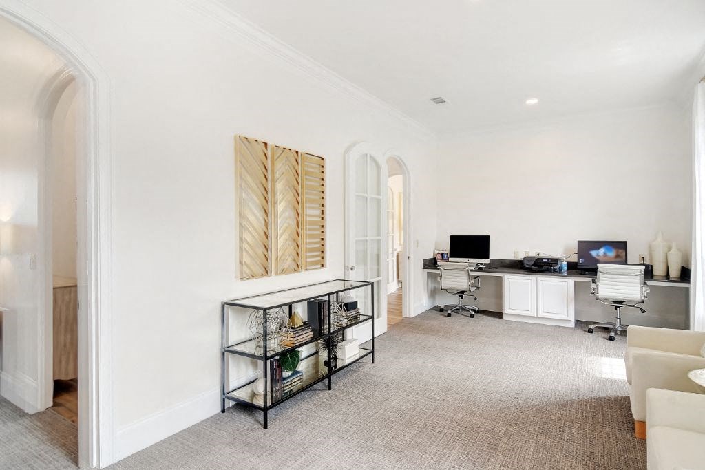 a home office with two desks and two chairs at Summit of Shreveport Apartment Homes, Shreveport, 71105