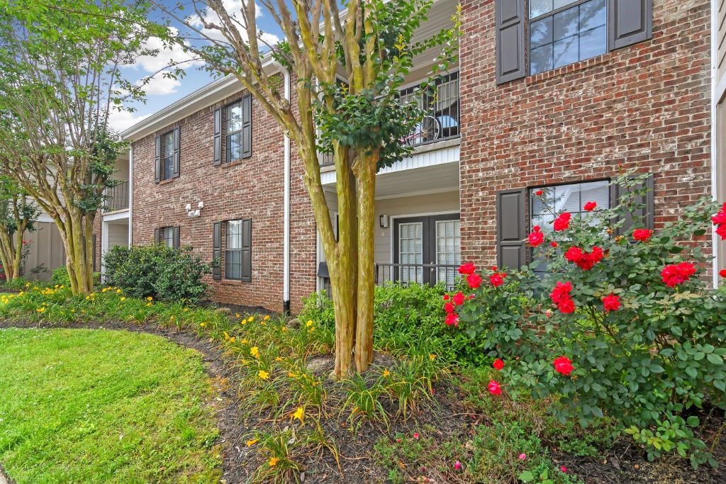 our apartments offer a clubhouse  at Parkwest Apartment Homes, Hattiesburg, 39402