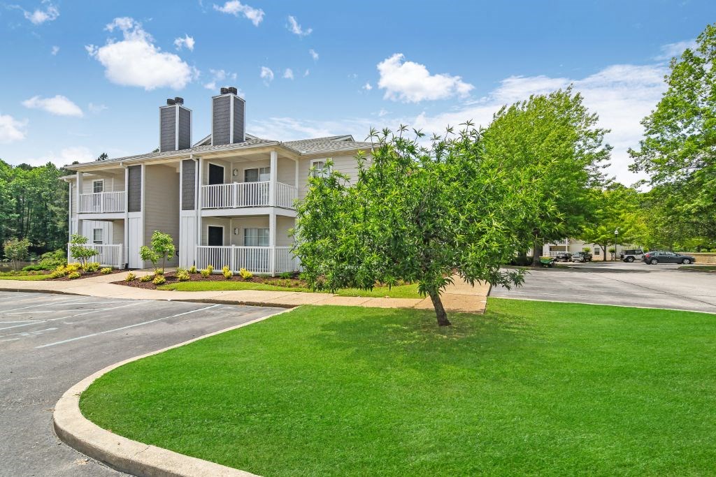 our apartments offer a parking lot for your car at The Woodlands Apartment Homes, MS, 39301