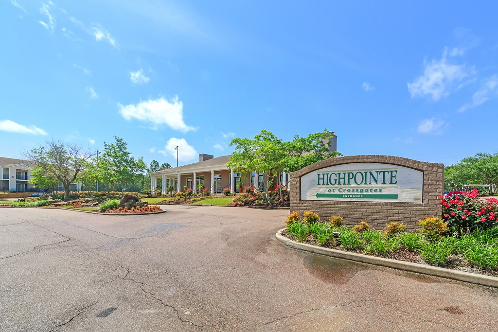 Elegant Entry Signage at Highpointe Apartment Homes, Brandon, MS, 39042