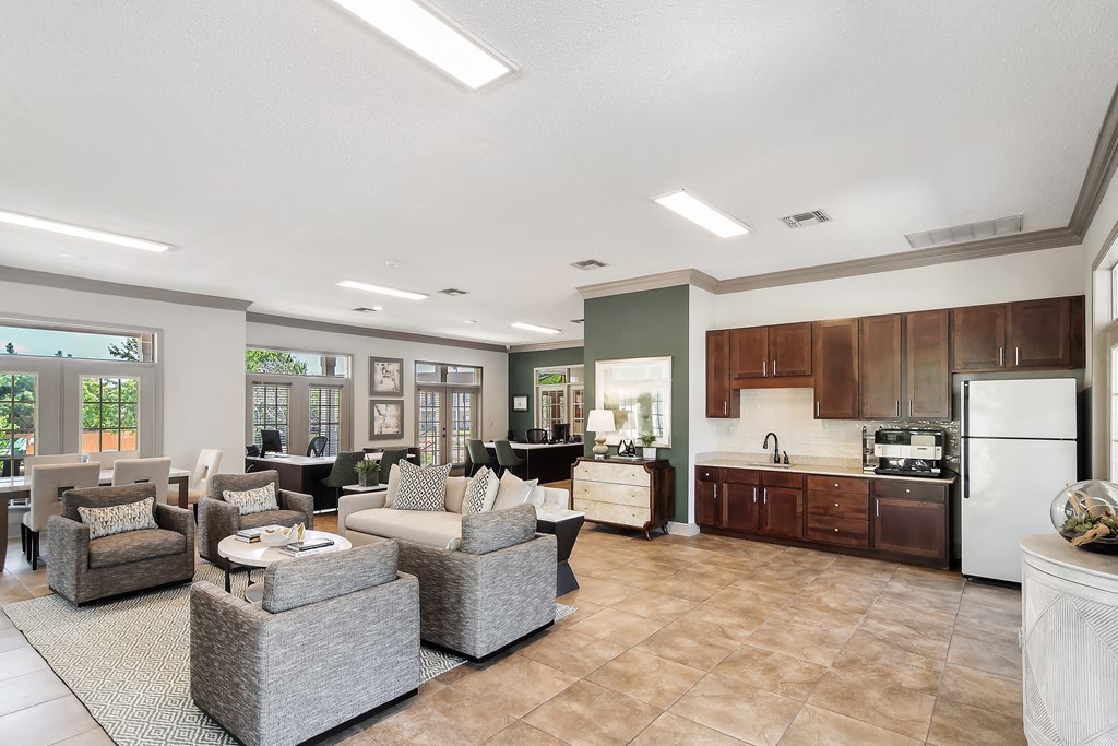 Stunning living room at Highpointe Apartment Homes, Brandon, MS