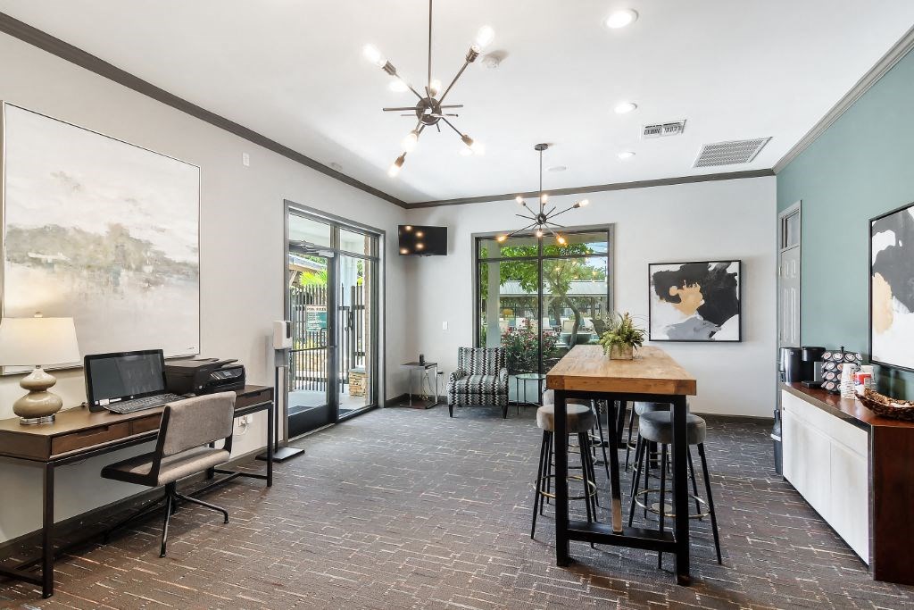 the preserve at ballantyne commons community room  at Highpointe Apartment Homes, Brandon, 39042