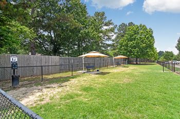 Bark park at Legacy Apartment Homes in Ridgeland, MS