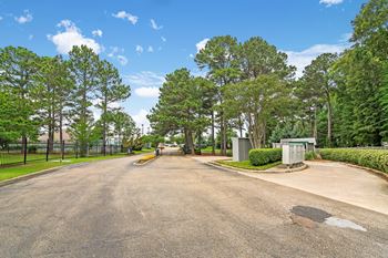 Gated community at Lakeshore Pointe Apartment Homes, Brandon, 39047