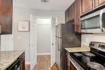 Stainless steel appliances at Lakeshore Pointe Apartment Homes in Brandon, MS