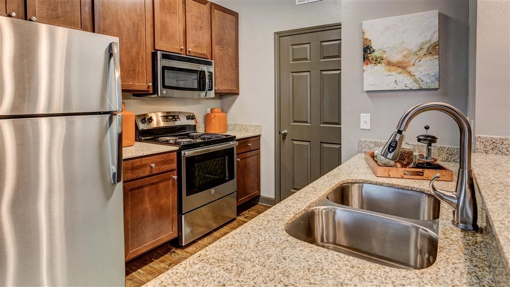 Beautiful Kitchen at Audubon Park Apartment Homes, Louisiana