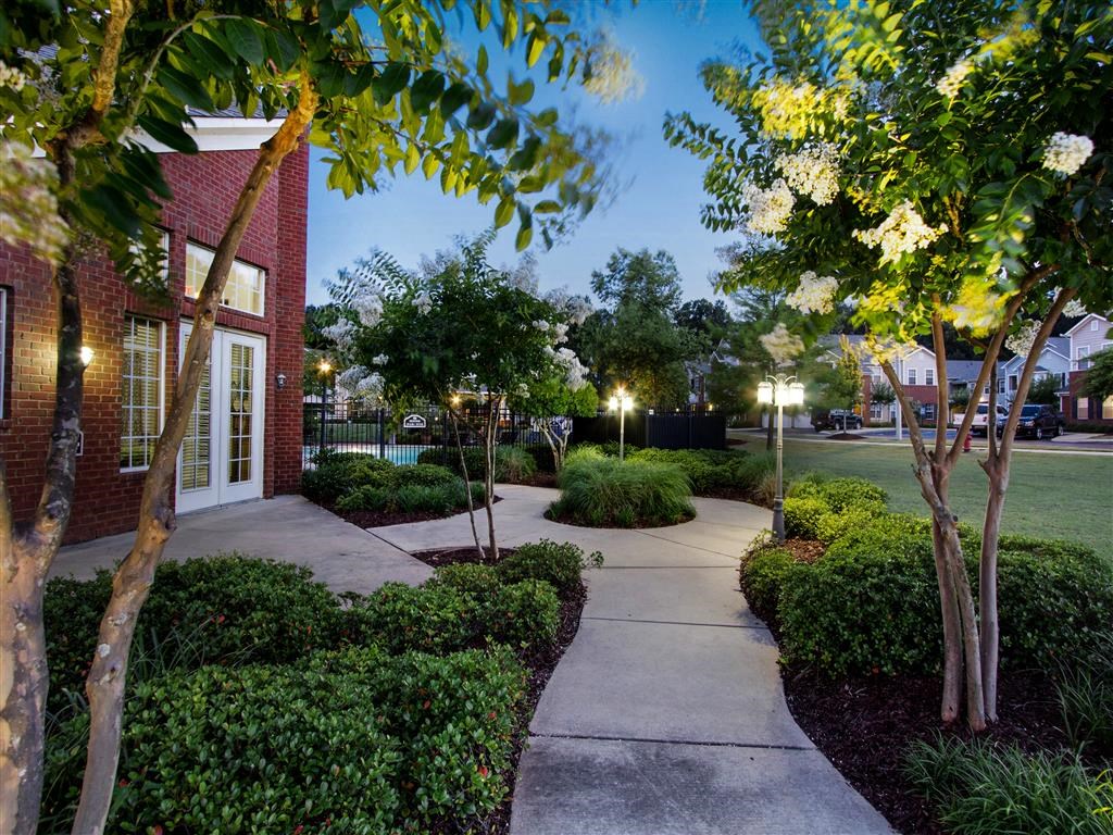 Outdoor Path at Carlton Park Apartment Homes, MS