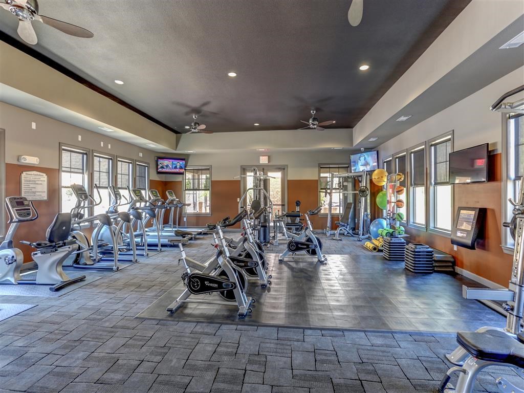 Premier Fitness Facility at Faulkner Flats Apartment Homes, Oxford