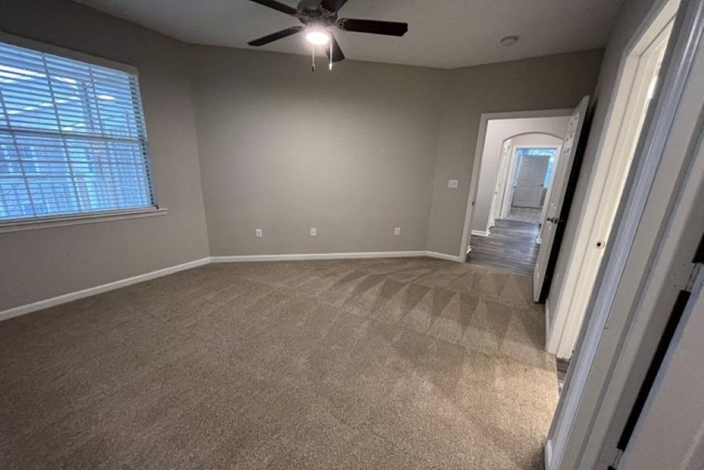 Large Bedroom at Carlton Park Apartment Homes, Mississippi, 39232