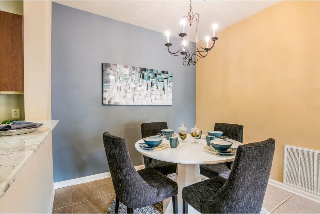 Luxurious Dining Room  at The Vineyard of Olive Branch Apartment Homes, Olive Branch, MS, 38654