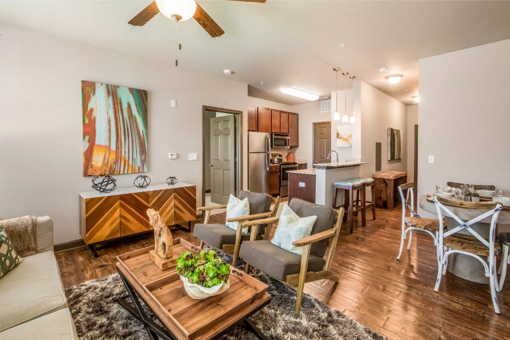 Open Living Room at Audubon Park Apartment Homes, Louisiana, 70791