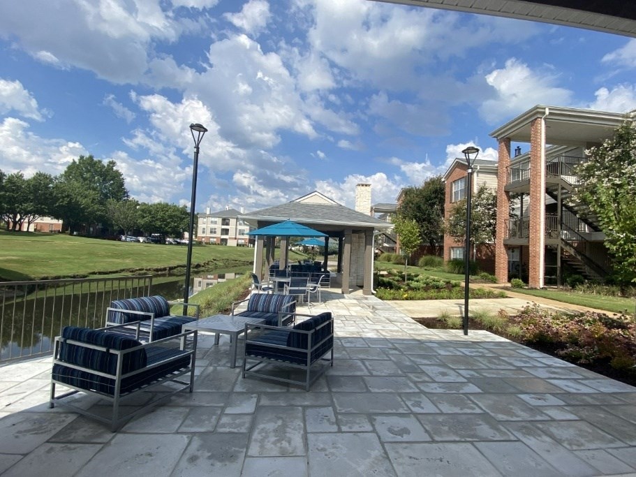 Outdoor Seating at Quail Ridge Apartments in Bartlett, TN