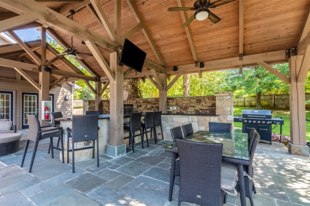 Gazebo with Television at Lexington Pointe Apartment Homes, Oxford, MS