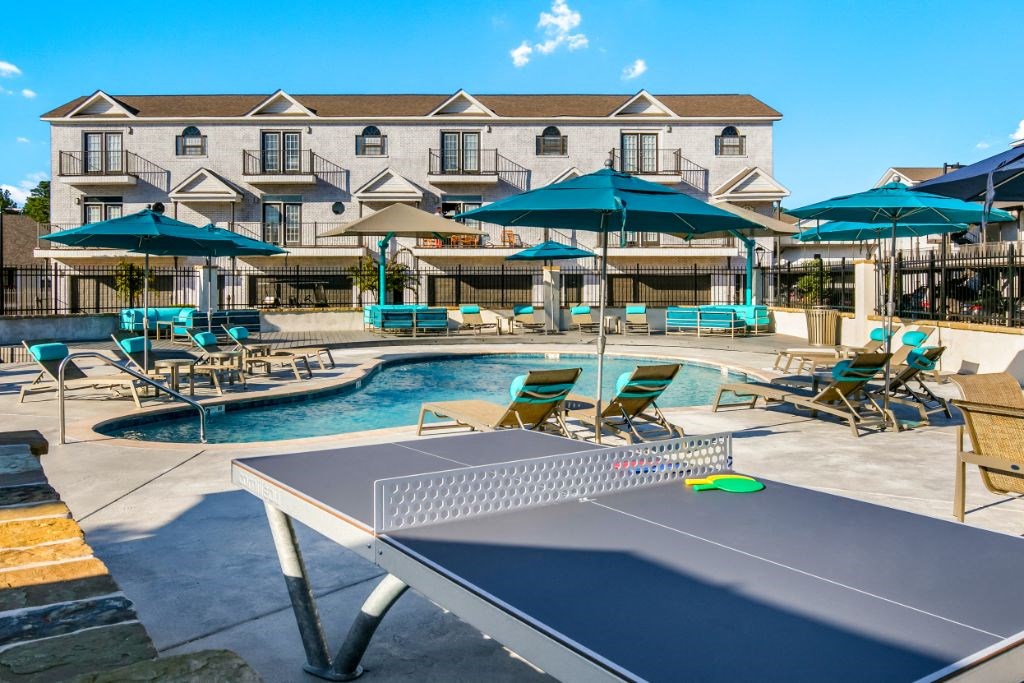 Resort Style Pool at Parkwest Apartment Homes, Hattiesburg