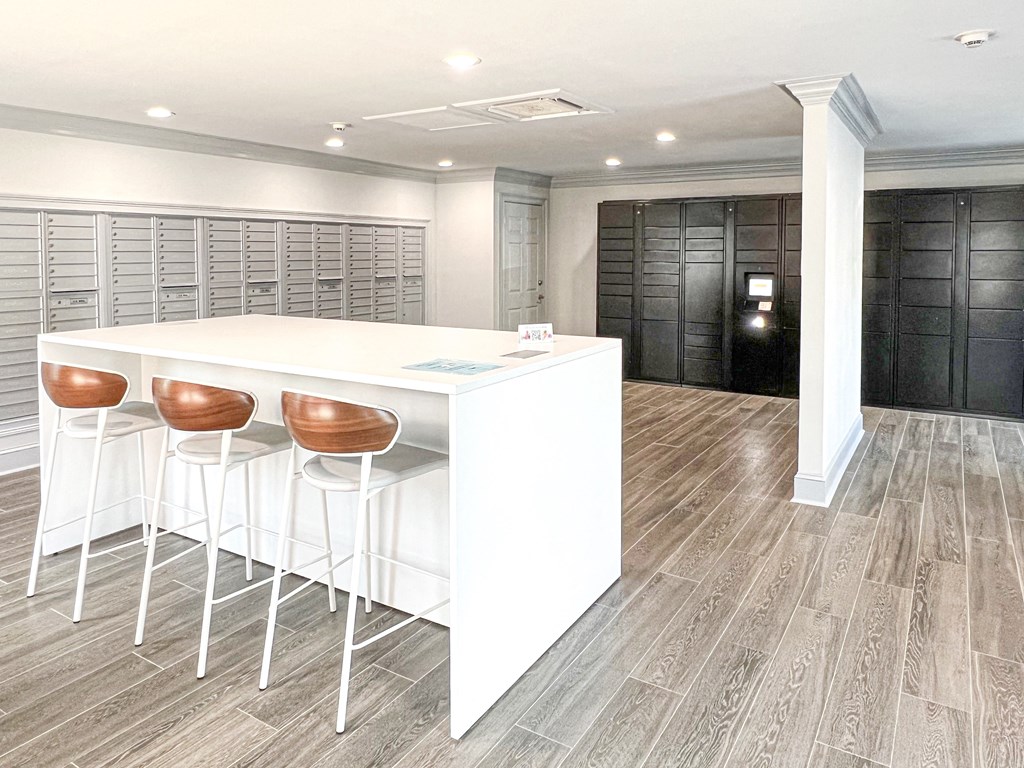 Island Kitchen at Quail Ridge Apartment Homes, Tennessee, 38135