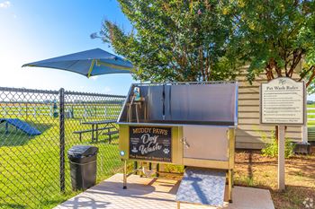 Pet washing station at Reserve at Park Place Apartment Homes in Bossier City, LA