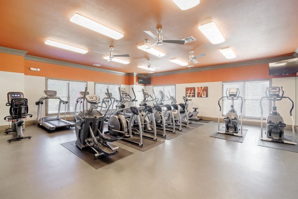 Large Exercise Room at Cumberland Place Apartment Homes, Tyler, Texas