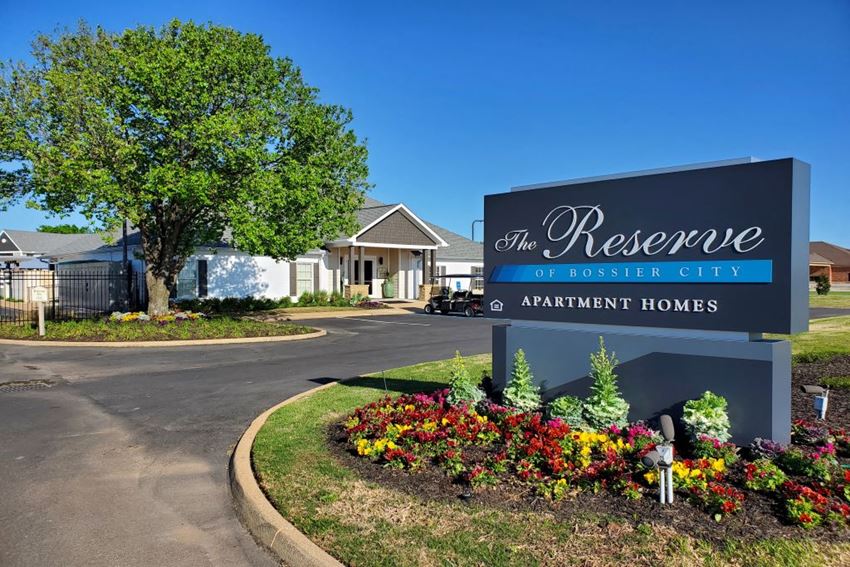 Welcome Sign at Reserve of Bossier City Apartment Homes, Bossier City, Louisiana, 71111 - Photo Gallery 1