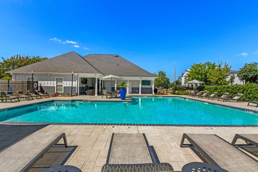 Swimming at Avalon Apartment Homes, Starkville, 39759