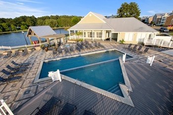 Pool with Hot Tub at Lakeshore Pointe Resort Apartment Homes, Brandon, Mississippi, 39047